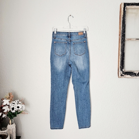 Judy Blue Slim Fit Jeans Size 1(25) No Distressing Straight Skinny Stretch Denim - Picture 8 of 16